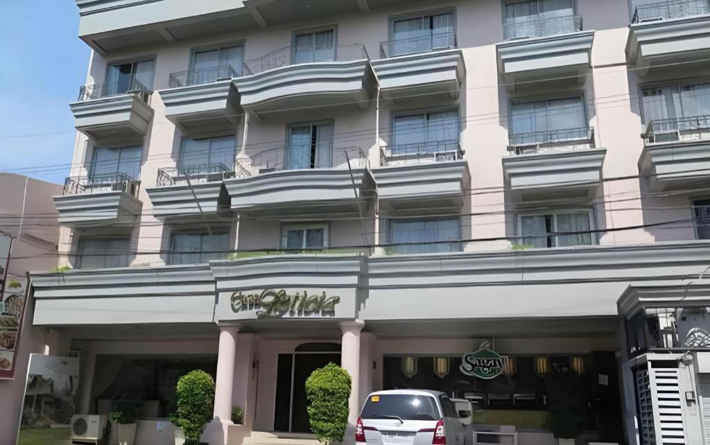 Casa Leticia Boutique Hotel Davao Exterior photo